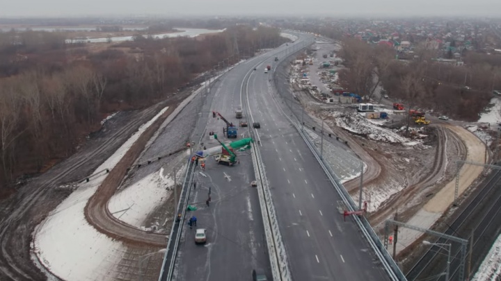 Машины по второй очереди Самарского (Фрунзенского) моста пустят после испытаний