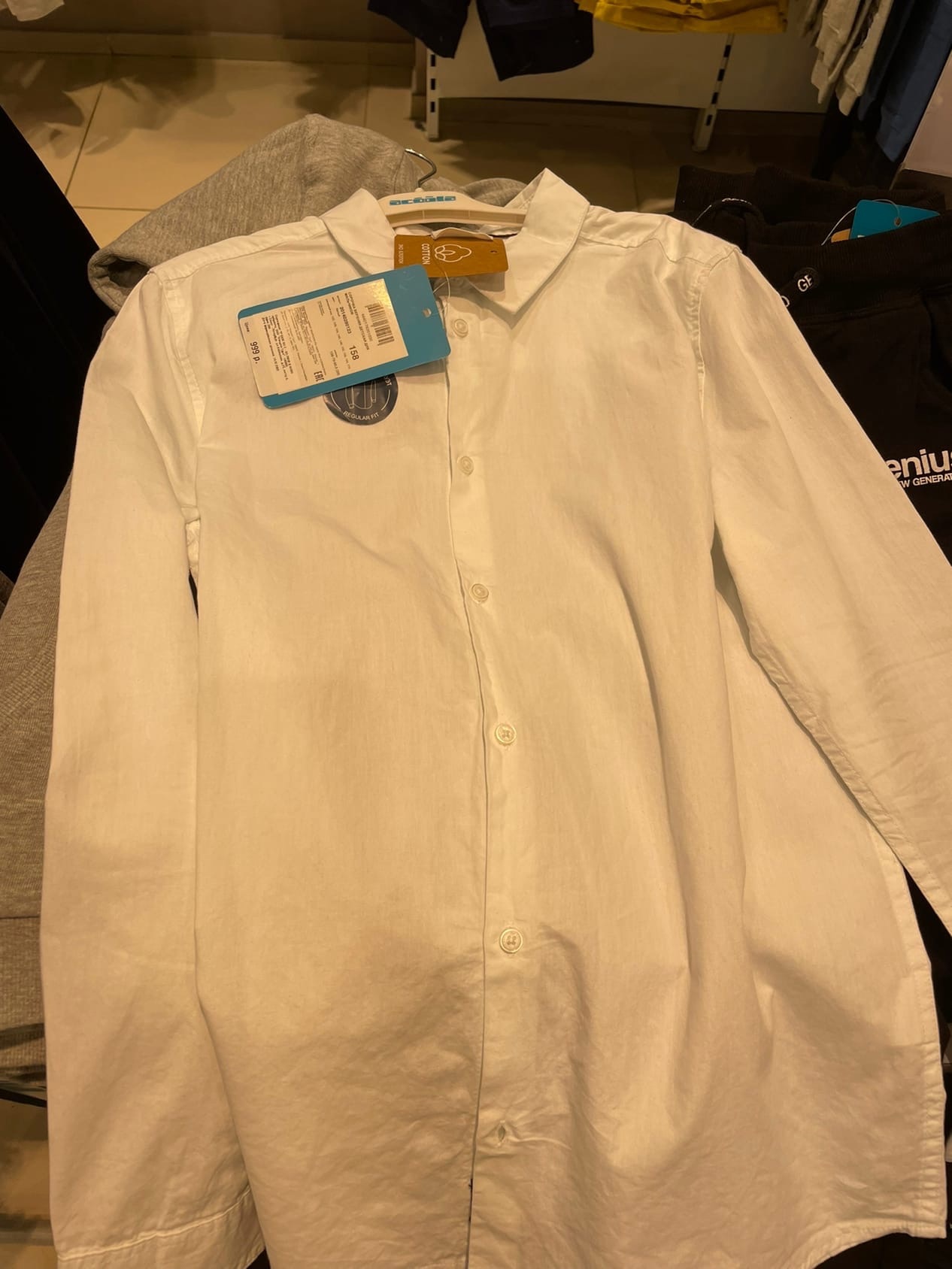 Обычная белая сорочка — 999 рублей