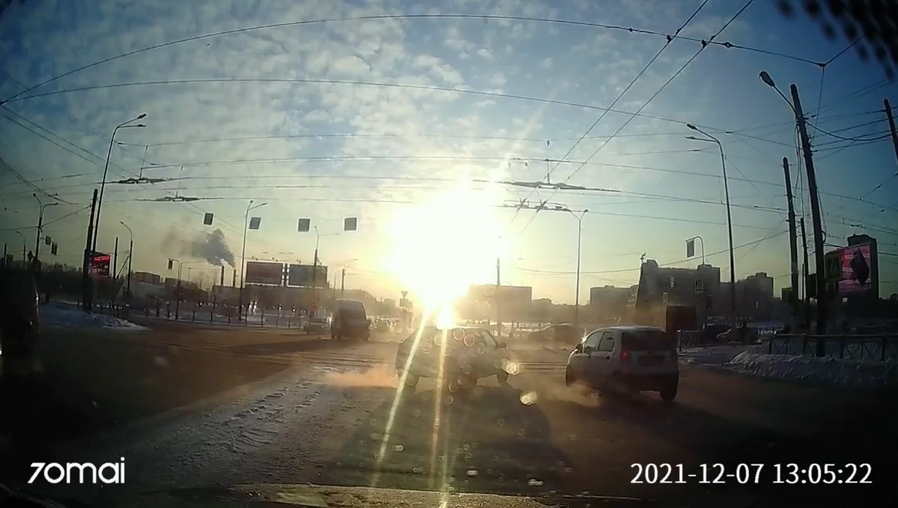 Скриншот видео из группы <a href="https://vk.com/wall-68471405_16089220" class="io-leave-page _" target="_blank">«ДТП и ЧП | Санкт-Петербург»</a>