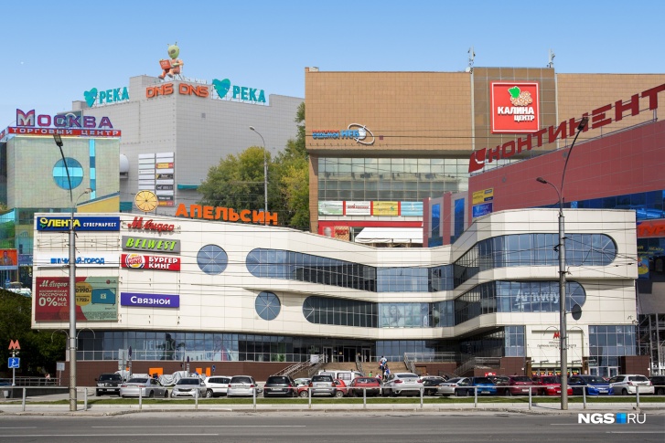 Кроме известных «Ауры», «Галереи» и «МЕГИ» в Новосибирске хватает торговых центров поменьше, чьи владельцы получают солидную прибыль