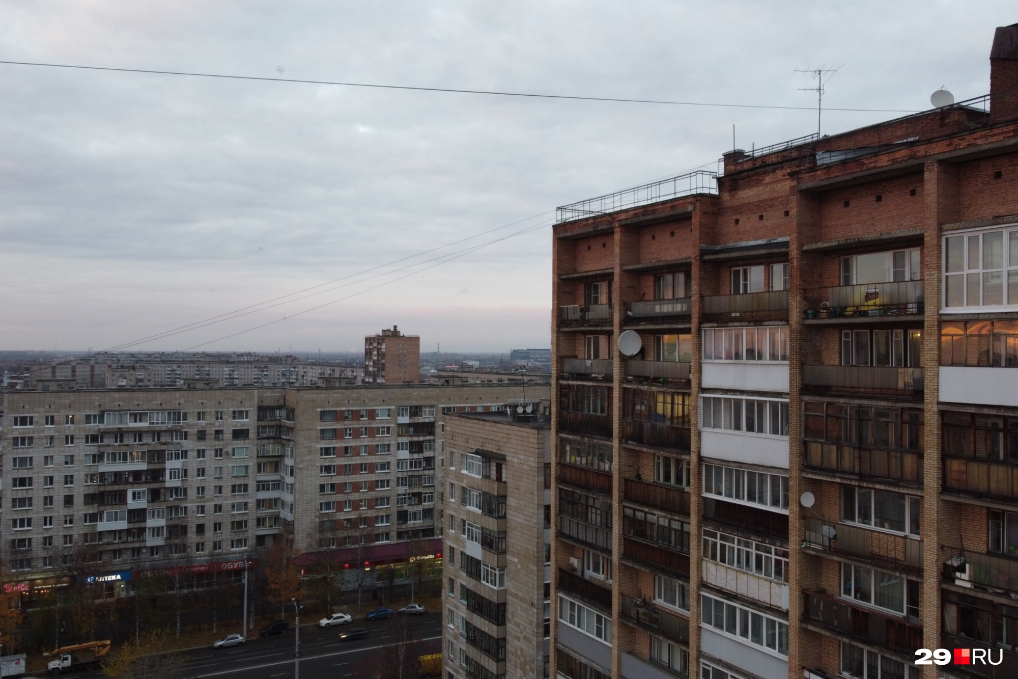 Многие жители Архангельска стремятся купить жилье во вторичке: кто-то — из-за цены, а кто-то — из-за недоверия к качеству новостроя