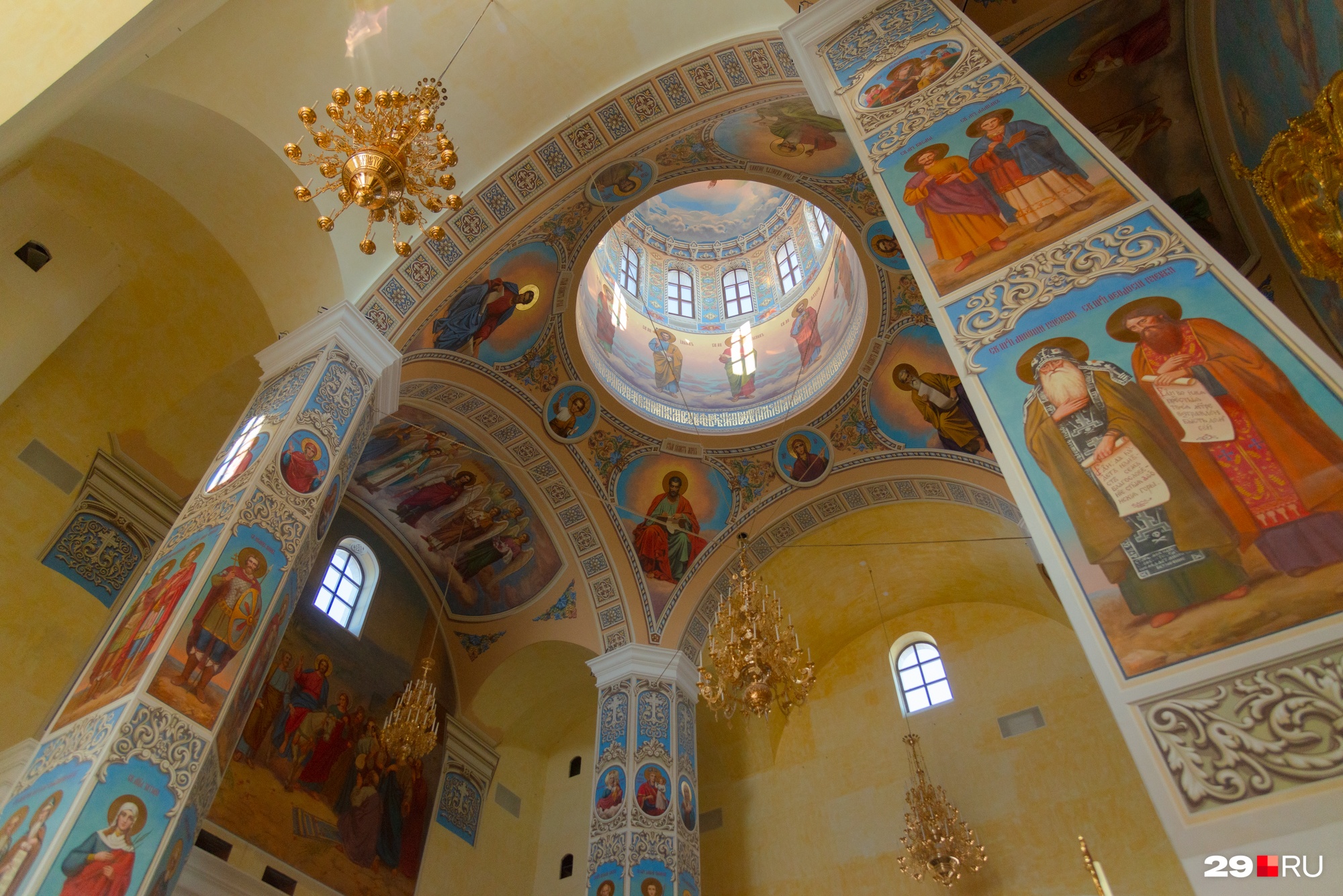 Иконописцы, которых приглашают для росписи храма, — не из Архангельской области