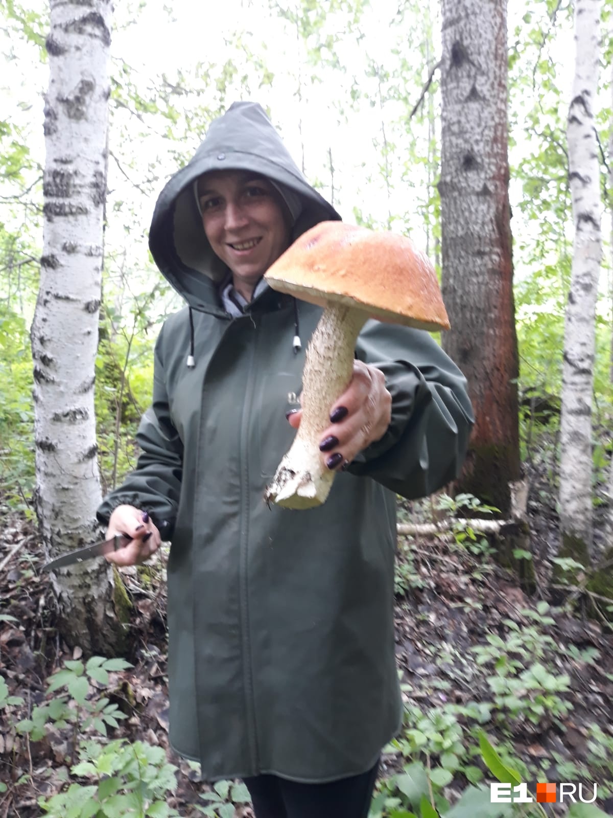 По словам Руслана, гриб весит полкилограмма