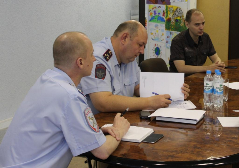 Коллеги скорбят о погибшем Коллеги скорбят о погибшем