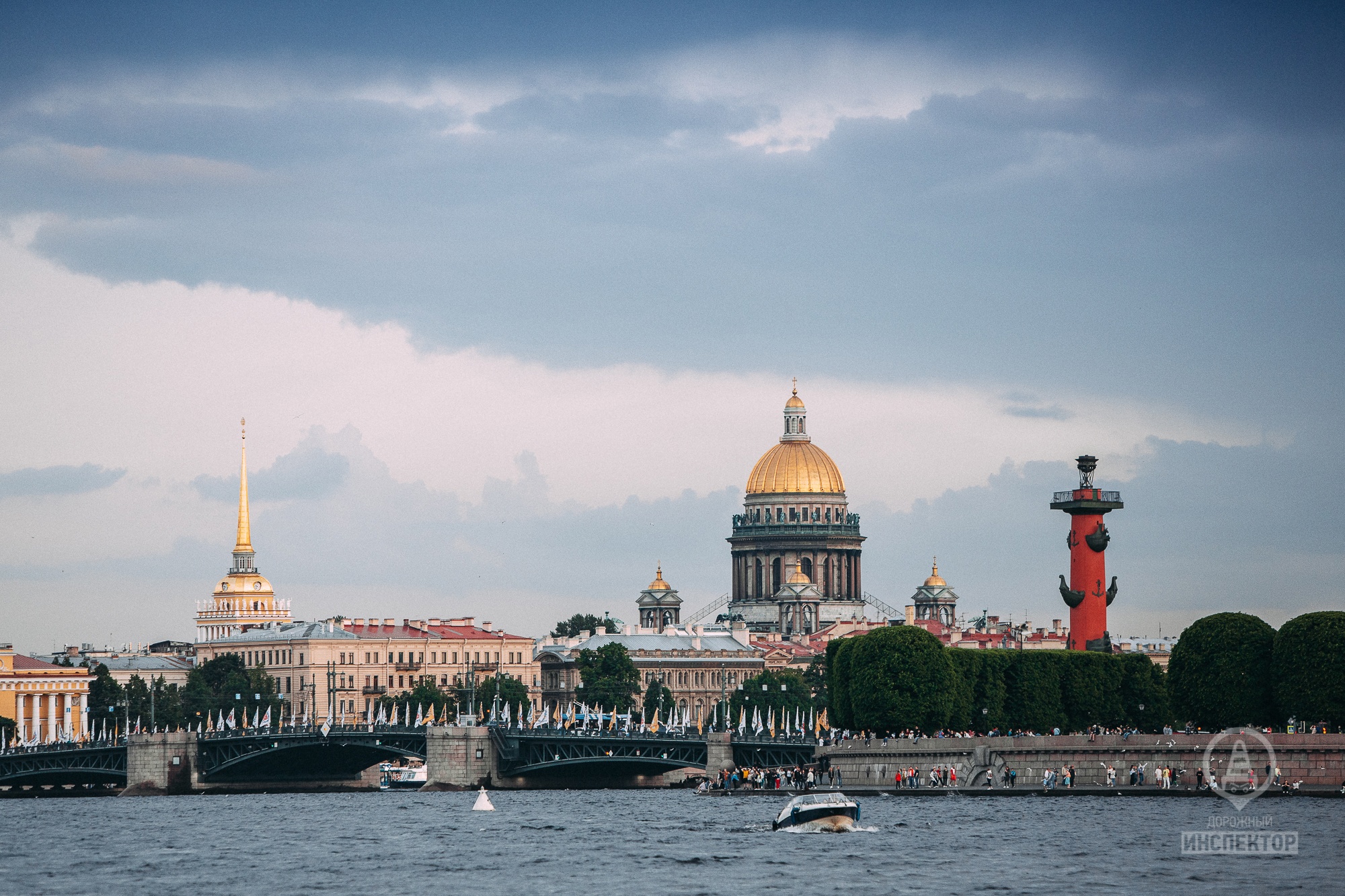 На Петербург идёт циклон. Яндекс обещает самое дождливое 14 июня за 60 лет