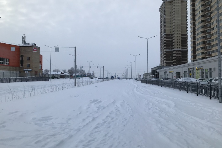 Дорога достроена, но машины по ней ездить пока не могут Дорога достроена, но машины по ней ездить пока не могут