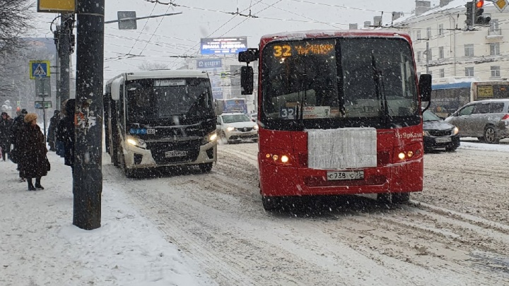 Поделили рынок: в Ярославле на автобусных маршрутах будут работать девять перевозчиков
