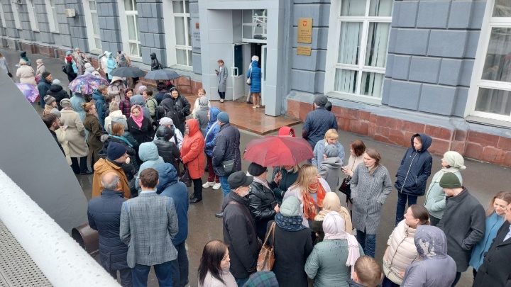 Сотрудников администрации Кузбасса эвакуировали из-за пожарной сигнализации