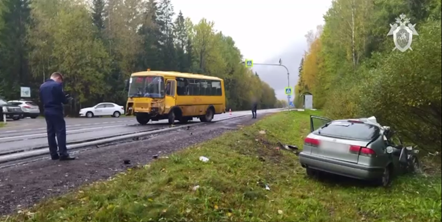 В школьном автобусе было 22 ребёнка. Пострадавших в ДТП под Тосно уже 10,  один в реанимации | 04.10.2022 | Санкт-Петербург - БезФормата