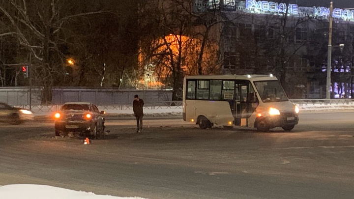 В Ярославле в ДТП с автобусом пострадали две пассажирки