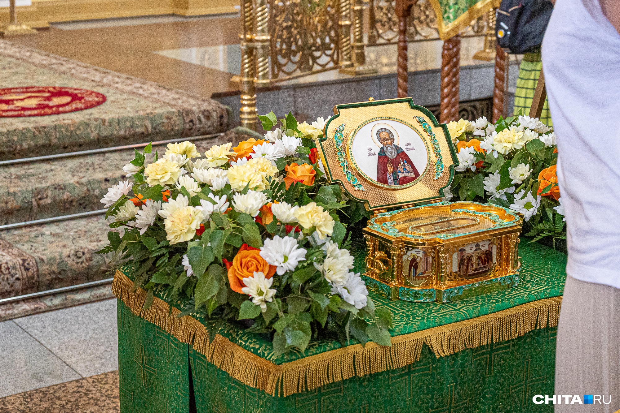 Ковчег с частью святых мощей преподобного Сергия Радонежского