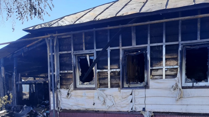 У мамы ожоги третьей степени: у фельдшера скорой помощи в Бирске сгорел дом
