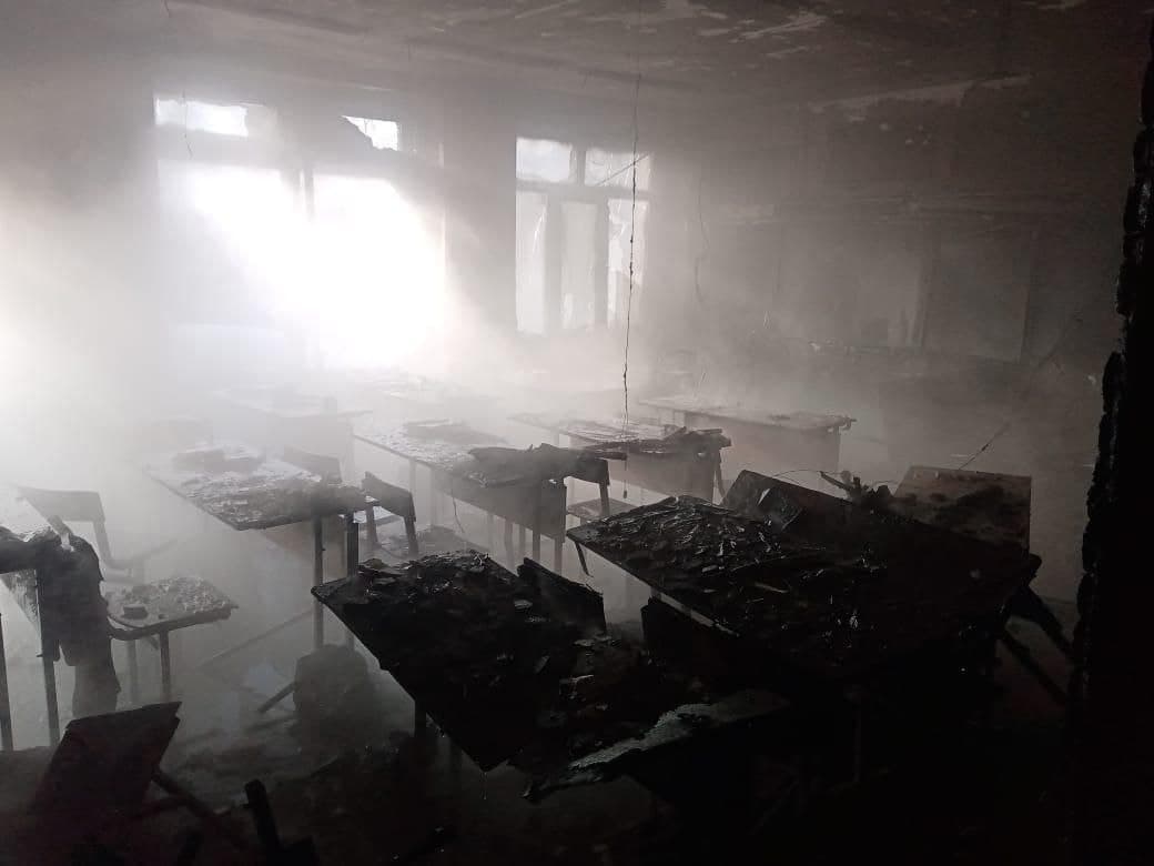 «Многие плакали, волновались»: ученица из Ревды рассказала, как детей эвакуировали из горящей школы