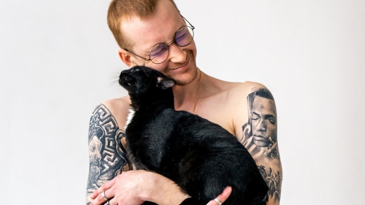 Особенным котикам из пермского приюта устроили фотосессию с татуированными моделями
