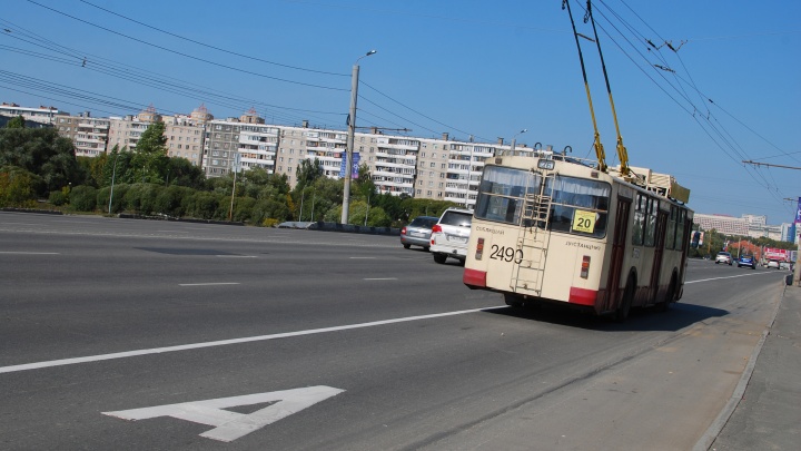 До конца августа в Челябинске сделают 3,8 километра новых выделенных полос