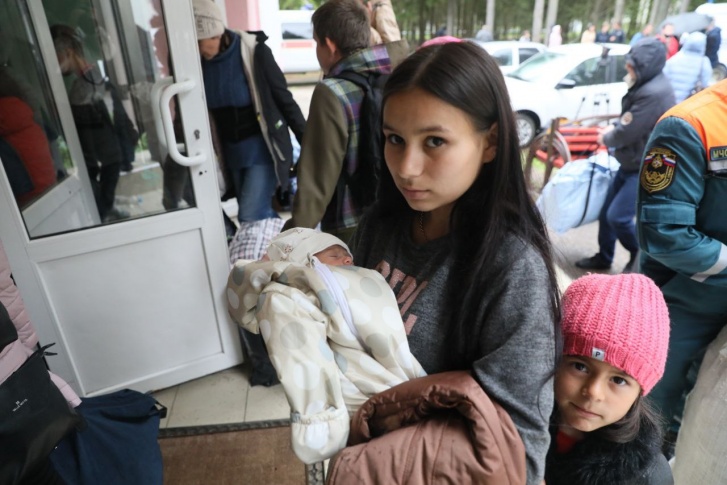 100 беженцев прибыли в Ярославскую область из Харьковской области