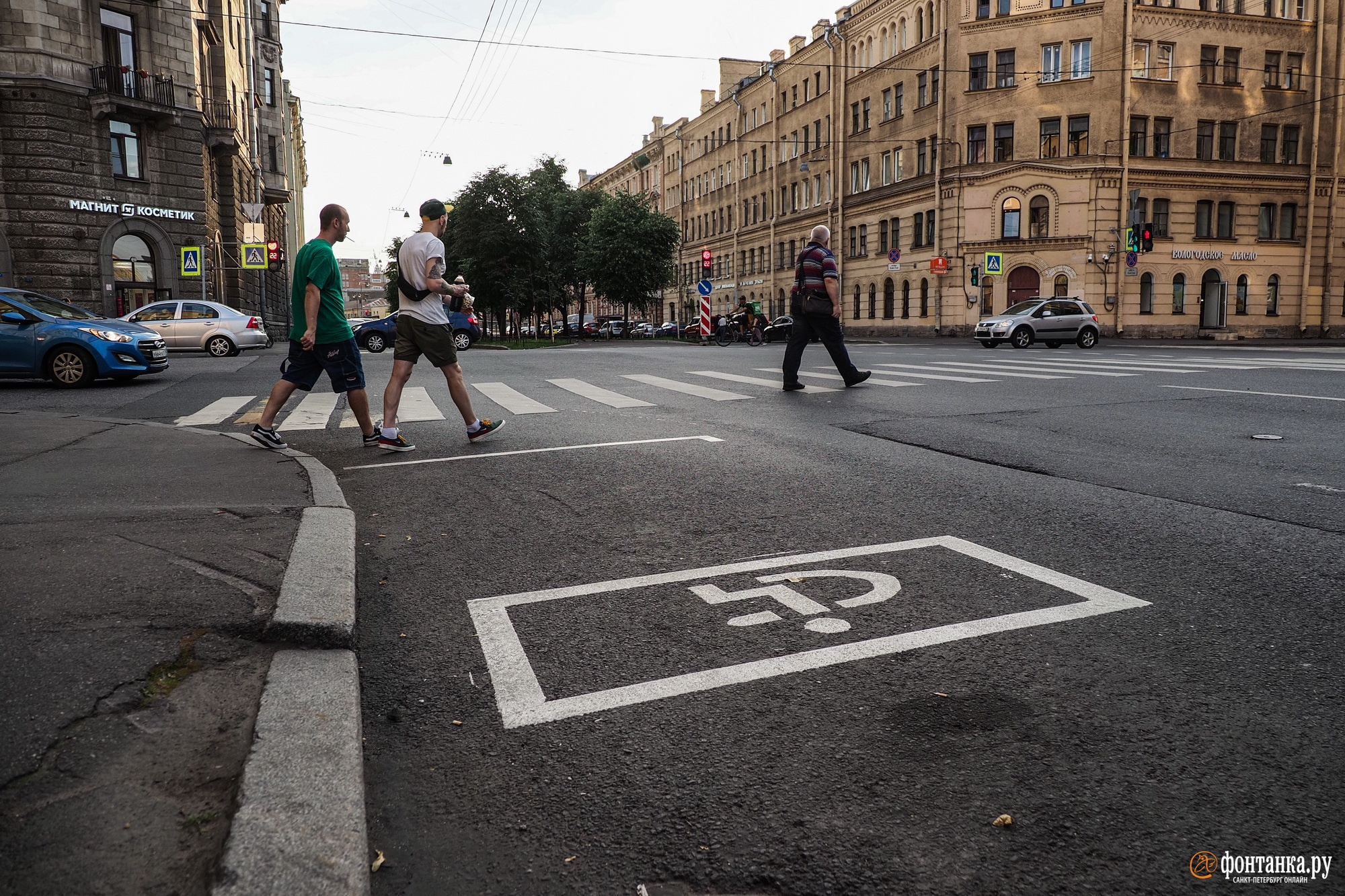 Не влезают в 10 метров. Почему платная парковка в Петербурге «узко мыслит»  | 30.08.2022 | Санкт-Петербург - БезФормата