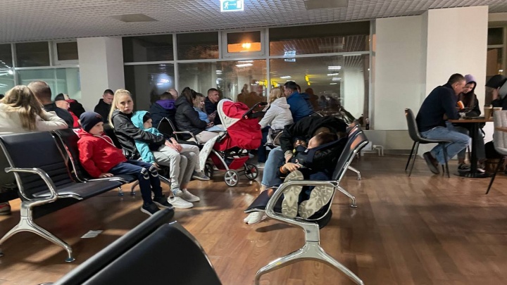 «Колхоз неимоверный, всё не для людей»: как жительница Екатеринбурга улетала из челябинского аэропорта