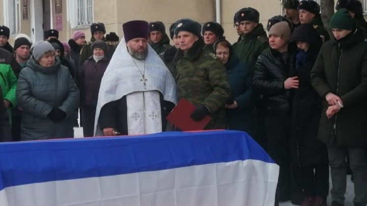 В Зауралье прошли похороны еще одного военнослужащего, Евгения Былкова, погибшего на Украине