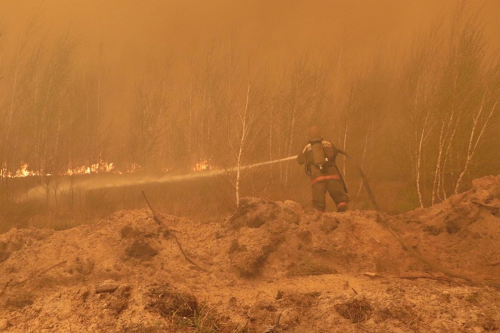 Из-за сухой и ветреной погоды и увеличения числа природных пожаров с 6 мая режим ЧС введен на всей территории Курганской области