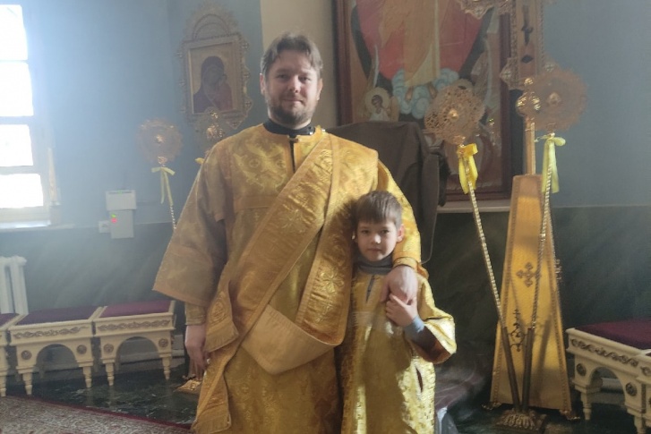 Лев Тояров со старшим сыном