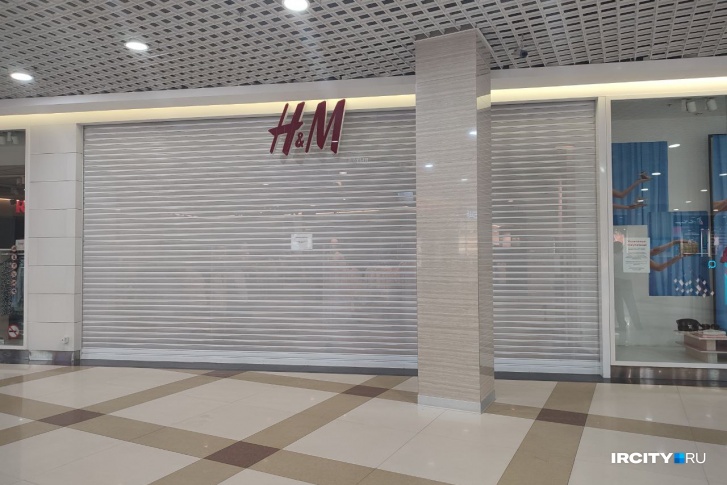 Магазин H&M не открылся в торговом центре «Модный Квартал» 1 августа