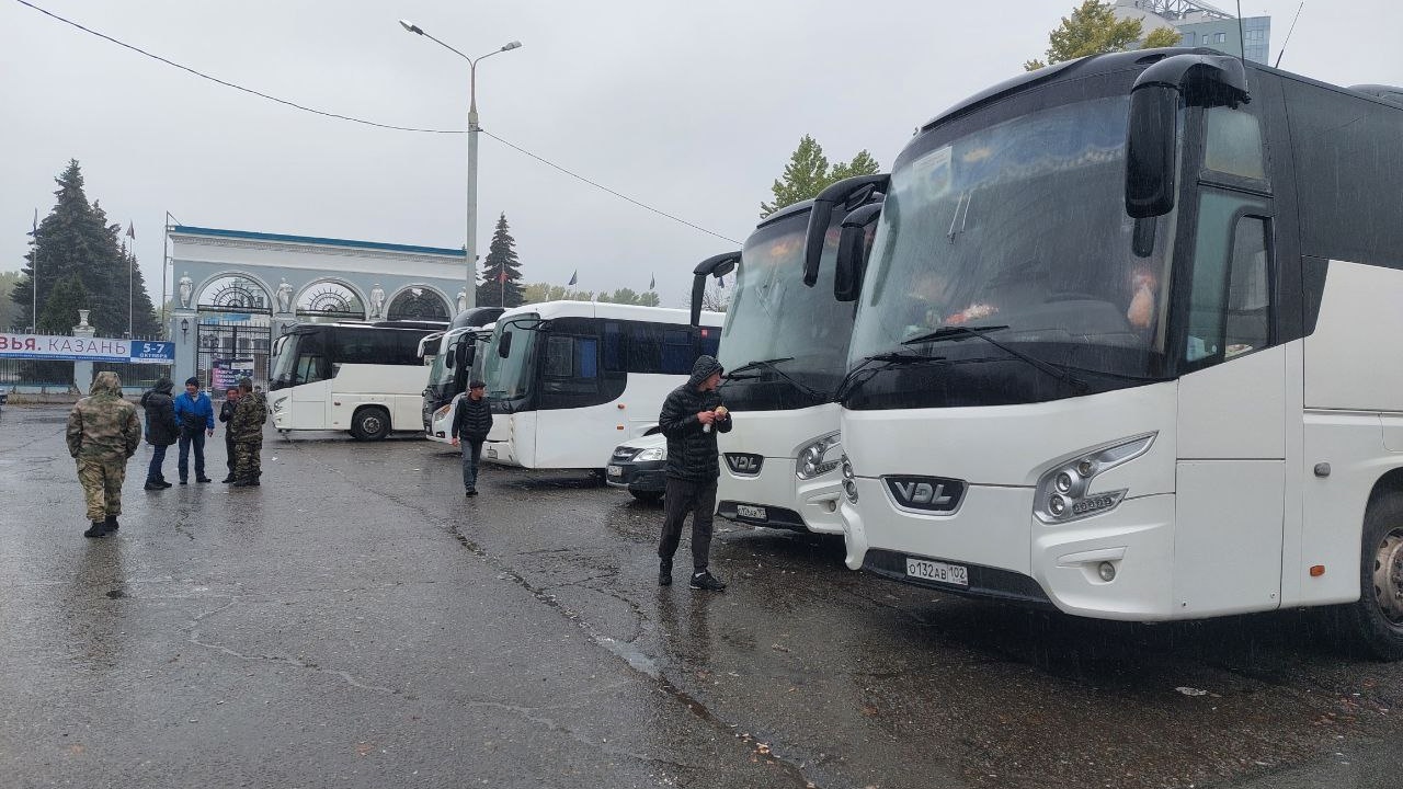 В Казань снова привезли мобилизованных из Башкирии. Приехавшие ранее ждали отправки на сборы сутками