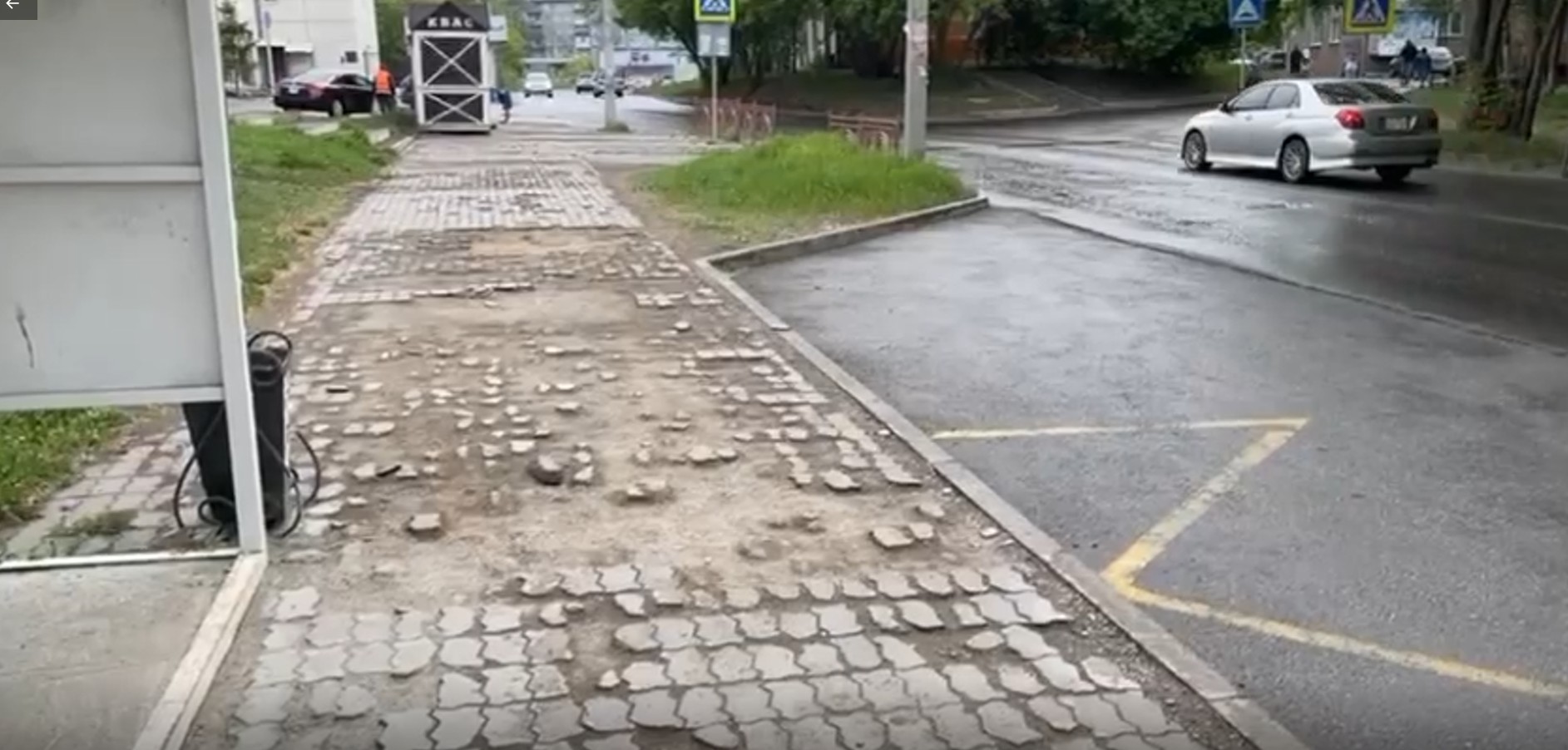 Тротуар на улице 30-й Дивизии в Иркутске отремонтируют после жалобы Путину