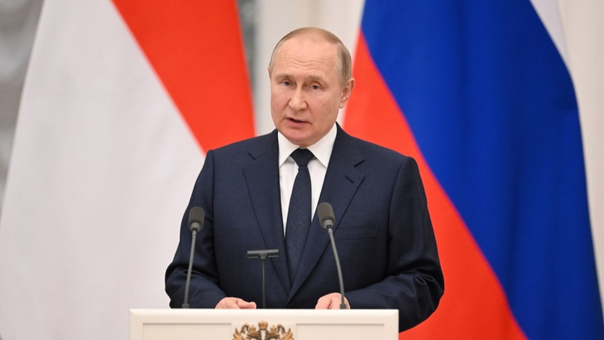 Путин ответил на слова британского премьера о женщине во главе России: новости о санкциях и спецоперации за <nobr class="_">30 июня</nobr>