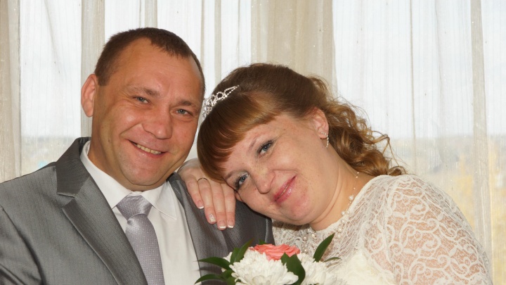 «Погиб после свадьбы». На Урале вдова пять лет ищет виновных в смерти мужа, сгоревшего заживо