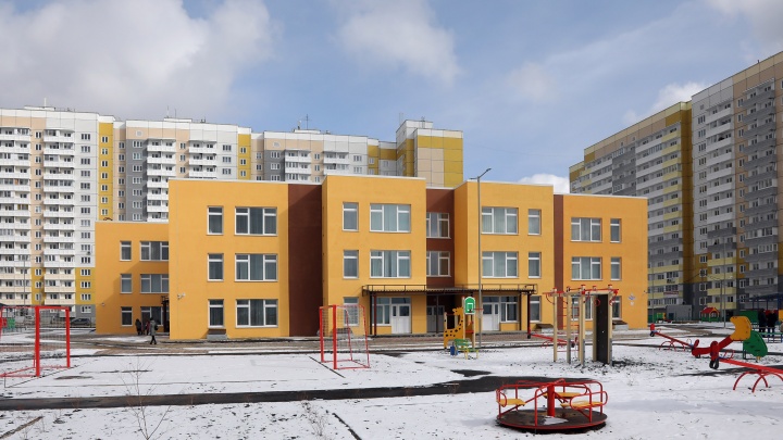 Власти подали в суд на «Сибиряк» из-за плесневелого детского сада