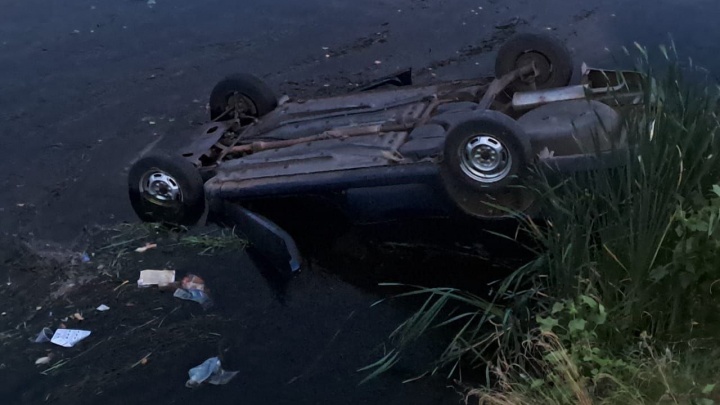 В Башкирии автомобиль упал в воду по вине пьяного водителя. Есть погибшие
