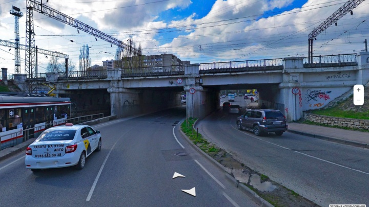 В Краснодаре временно ограничат движение под мостом возле Вишняковского рынка