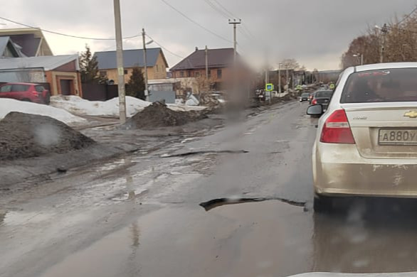 Прокуратура проверит качество убитой дороги в Куюках и законность новой жилой застройки