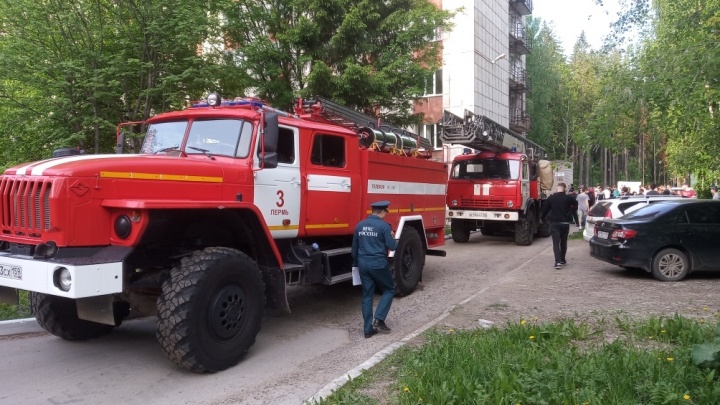 Из-за пожара в общежитии Пермского политеха эвакуировались 211 человек