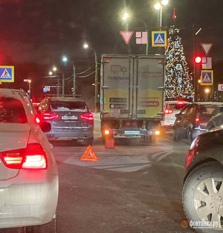 Происшествия в санкт петербурге за сутки. Пробки СПБ зима. Новый год пробки. Пробки в Питере.