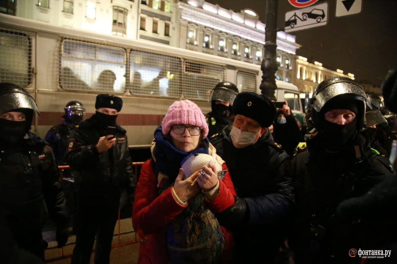 Новости украины сегодня когда закончится. Протесты в Питере. Протесты в Питере сейчас. Протесты СПБ 26. Акции протеста против войны.