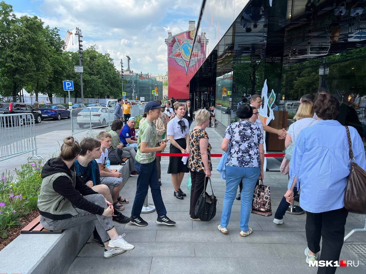 К новым ресторанам в Москве уже выстроились очереди