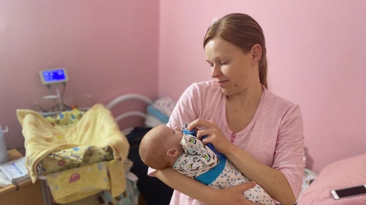 В Екатеринбурге врачи провели уникальную операцию малышу меньше чем через 10 часов после его рождения