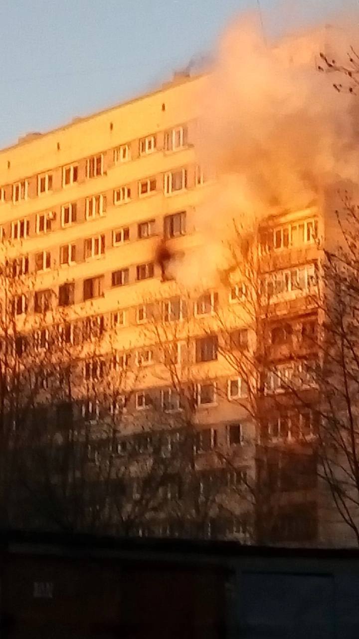 В квартирном пожаре на юге Петербурга пострадал мужчина | 04.05.2022 | Санкт -Петербург - БезФормата