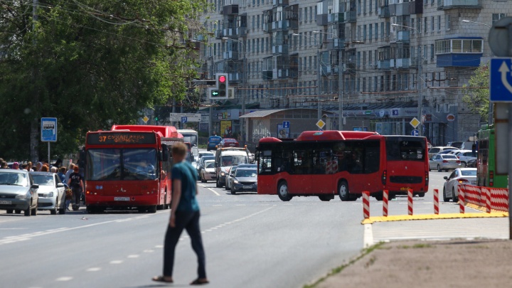 «Автобусы стоят, работать некому»: власти обещали перевозчикам Казани деньги, но не сдержали слово