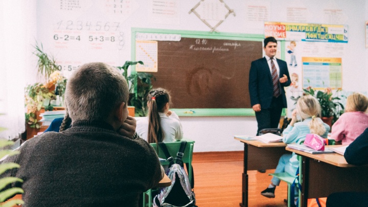 Омских школьников не планируют переводить на дистанционку