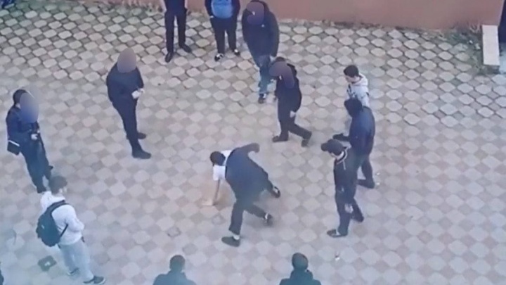 В анапском дворе подрались подростки, полиция начала проверку