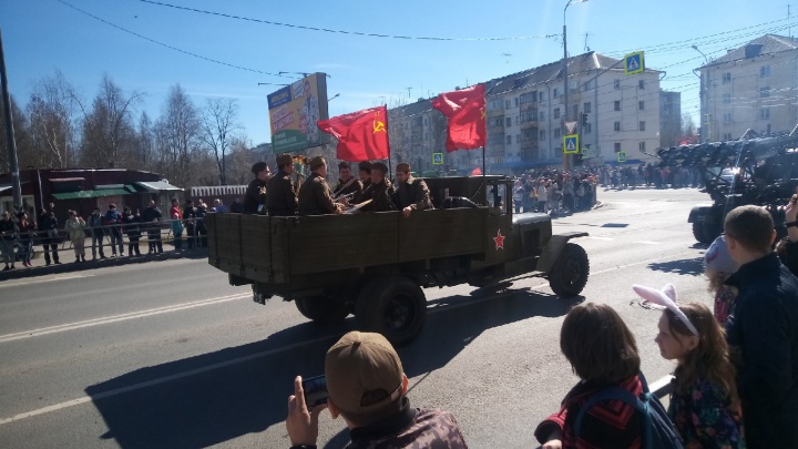 В Архангельске начался парад военной техники