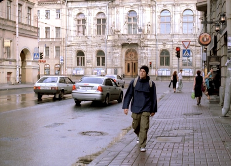 Кадр из фильма «Питер FM» (2006, реж. Оксана Бычкова)