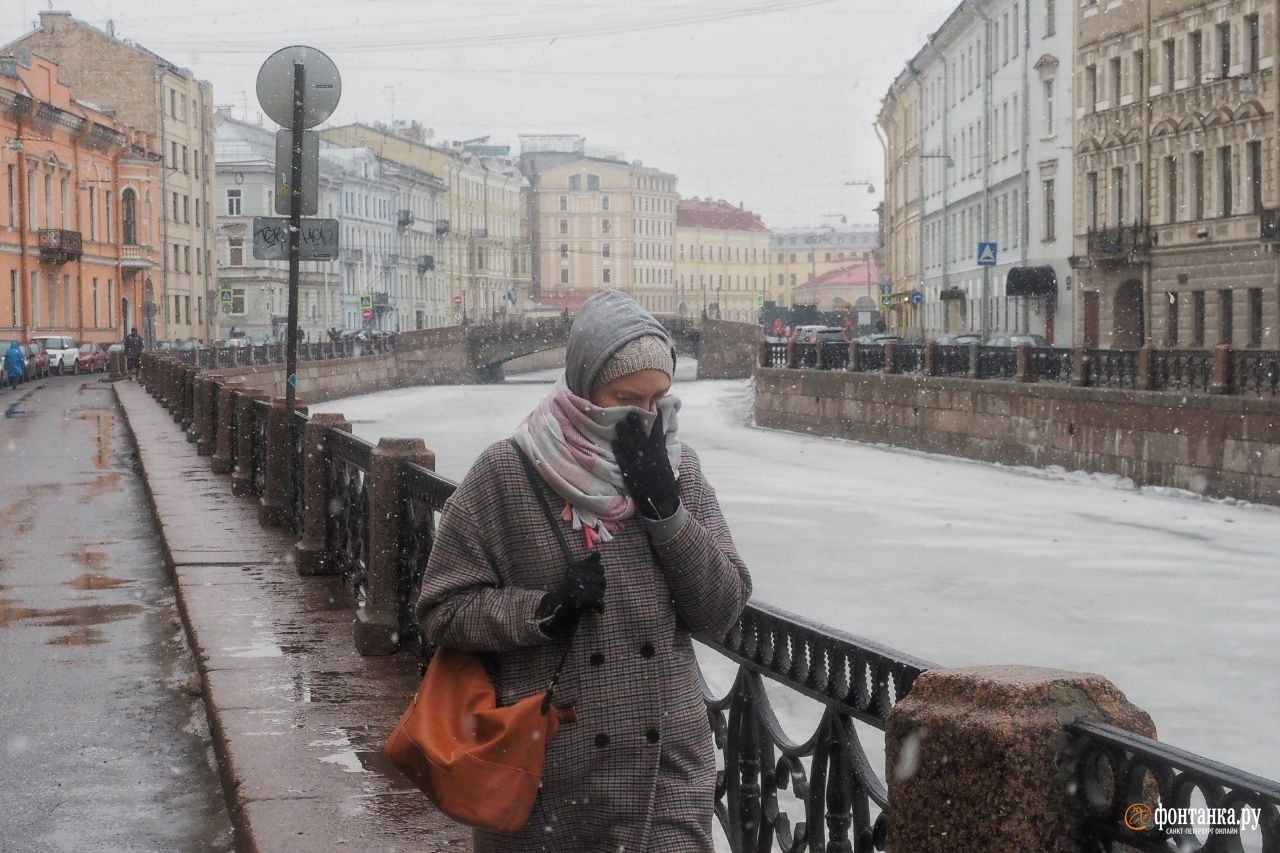 30 апреля спб. Петербург в апреле. Петербург весной. Питер апрель снег. Снег в Петербурге.