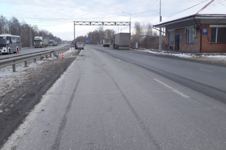 ДТП произошло на участке весового контроля грузового транспорта ДТП произошло на участке весового контроля грузового транспорта