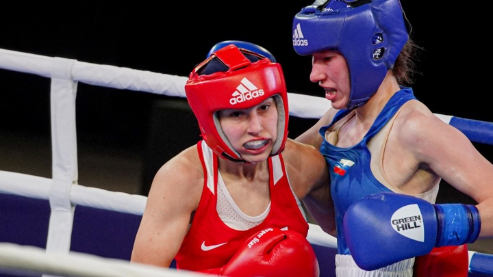 В Челябинске стартовал чемпионат России по боксу среди женщин. Смотрим ударный фоторепортаж