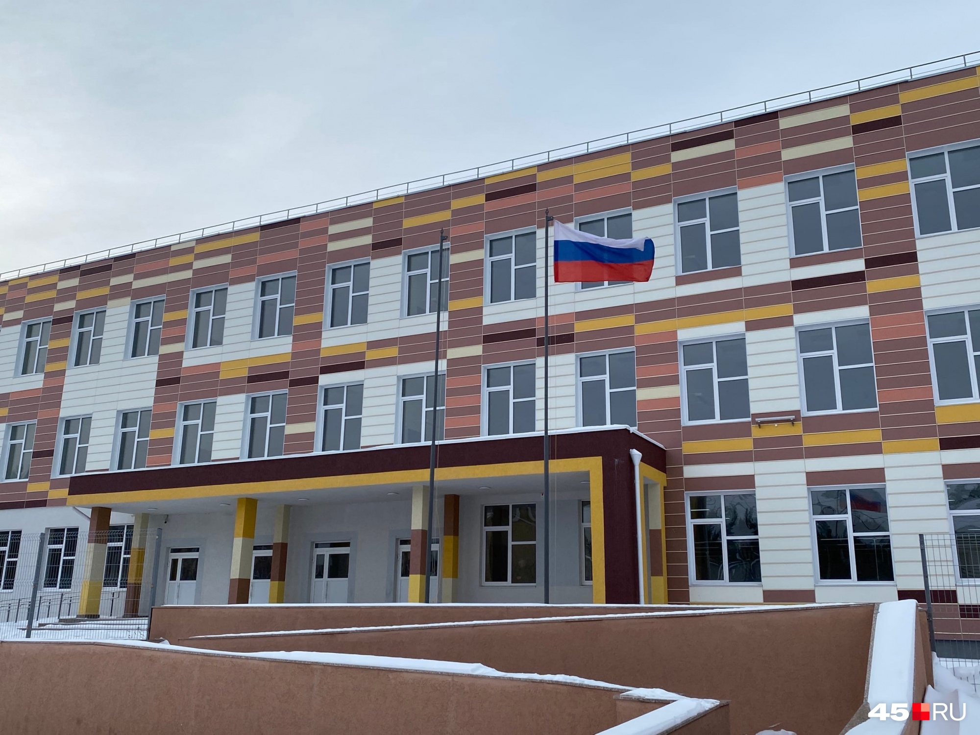 Школа в Кетово всё еще закрыта