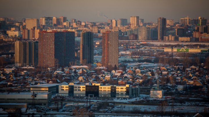 «Каждый клочок города — для получения прибыли»: на что жалуются полтысячи новосибирцев — опрос НГС